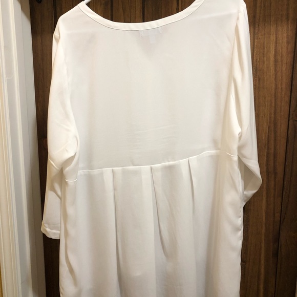 Beautiful White Tunic - Picture 2 of 3